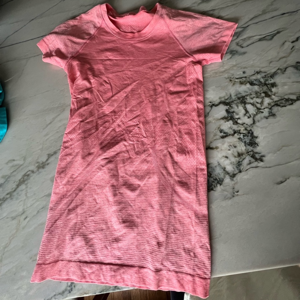 Lululemon Swiftly Tech Short Sleeve